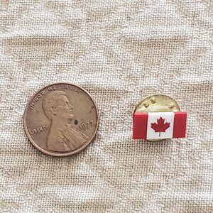 VRed & White Plastic Metal Back Canada Canadian Maple Leaf Flag Lapel Hat Pin